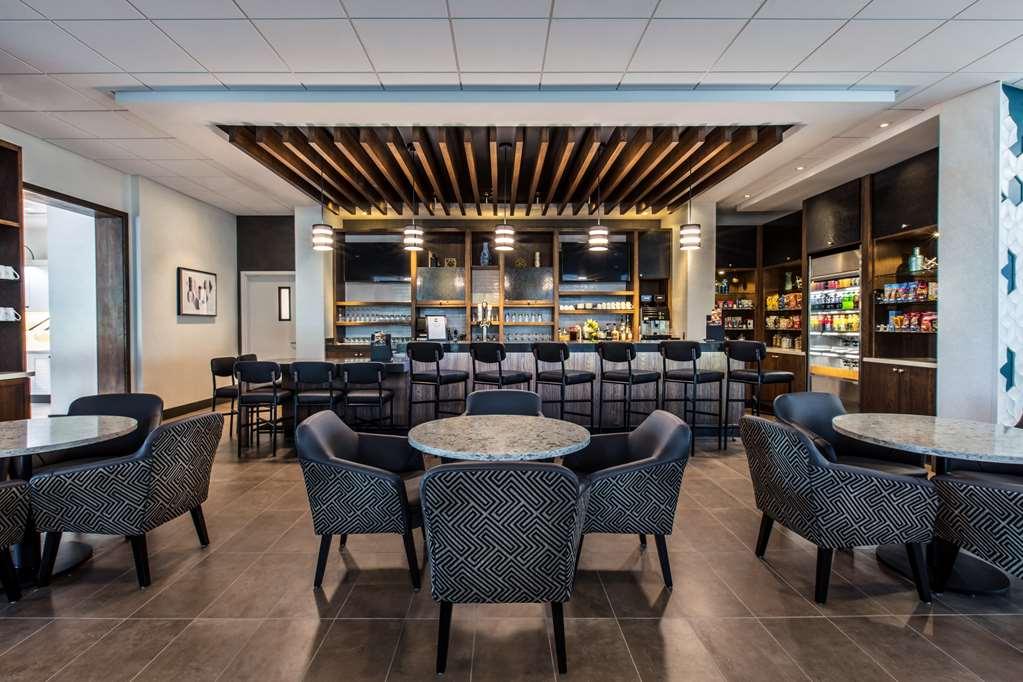 Hyatt Place Delano Restaurante foto